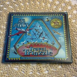 NIB Dan Gilbert’s Original Magnetic Travel Triazzle Puzzle Game